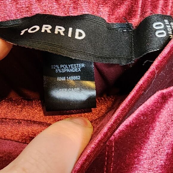 00X 10W Medium Red Pull On Relaxed Taper Velvet High Rise Pant Zinfandel NWOT - Picture 6 of 7